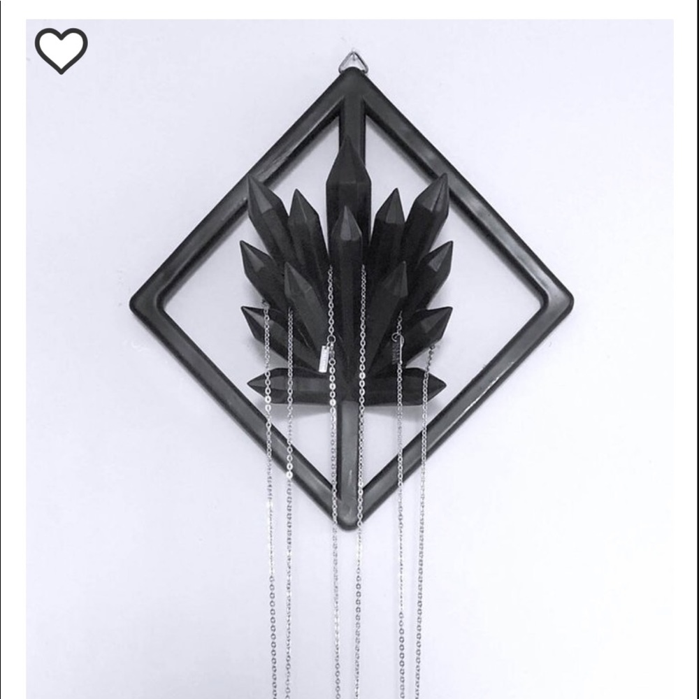 ISO KILLSTAR CRYSTAL HANGER